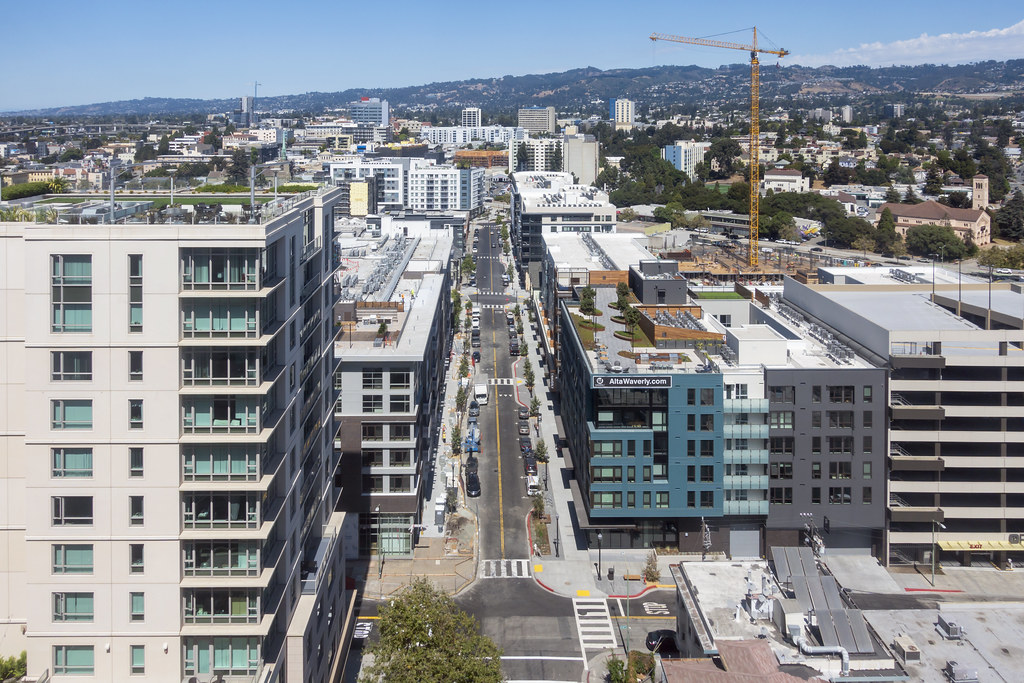 Valdez Street, Oakland Photo by Sergio Ruiz SPUR Flickr