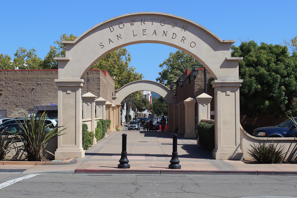 Downtown Arch, San Leandro Downtown San Leandro Arch (ca. … Flickr