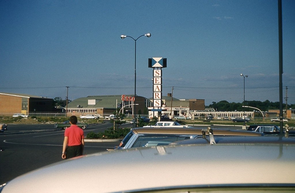 1962 view from the Sears parking lot towards U.S. Route 1 … Flickr