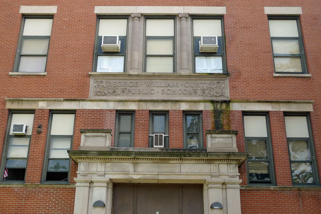 William Curtis Elementary School NE corner of State… Flickr