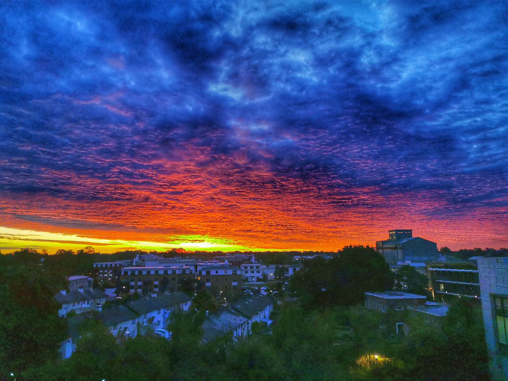 Skies over Fluor Farnborough Paul Bradley Flickr