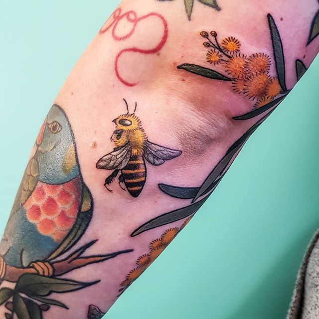 Another Little Honey Bee Gap Filler 🐝 Sneaky Elbow Dodgin… | Flickr 640_x_640_jpg