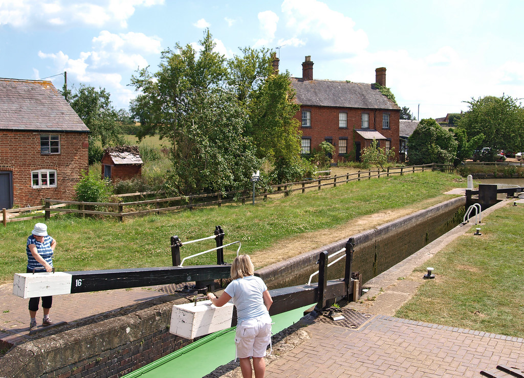 Priors Marston lock on the Oxford Canal, Warwickshire, Eng… Flickr