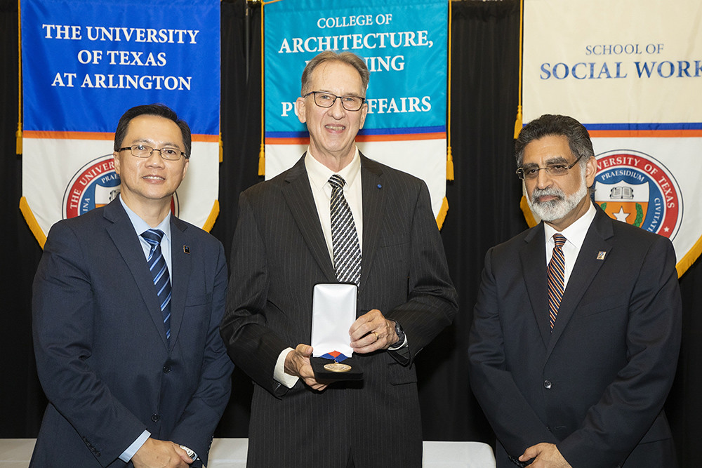 Endowed chairs and professors 2019 UTA honored its endowed… Flickr