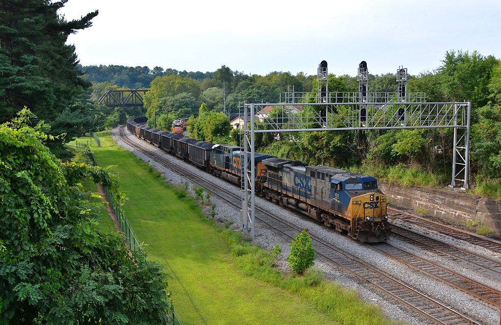 CSX 51 EB. Connellsville, PA As an eastbound coal train pa… Flickr