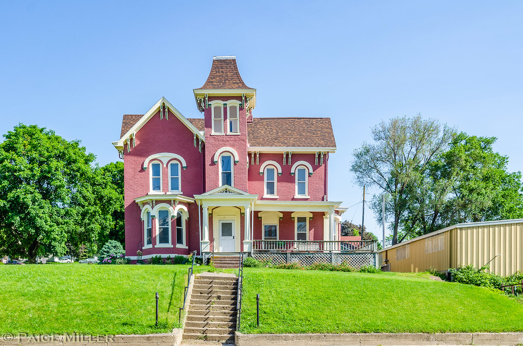 Brooklyn, IA The Brooklyn Hotel, built 1875 as a private h… Flickr