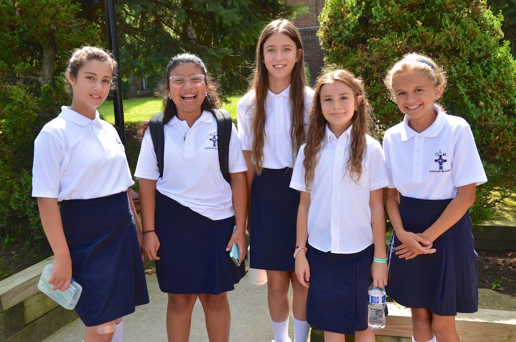 SixthGrade Girls After The First Day Of School Joe Shlabotnik Flickr