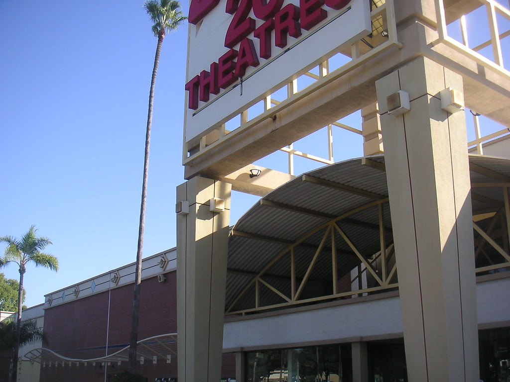 Rolling Hills Plaza, Torrance James Fujita Flickr