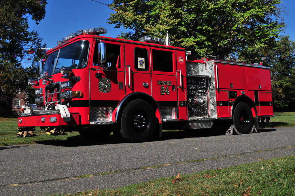 East Lansdowne Fire Company Engine 24 2014 Pierce Arrow XT