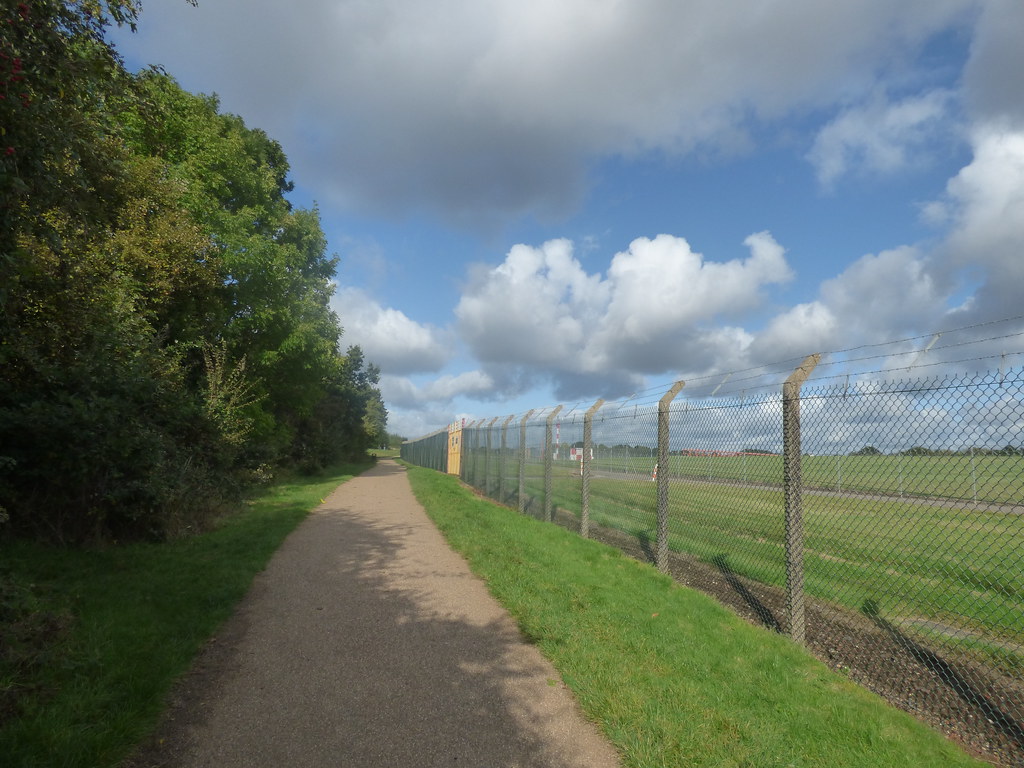 Sheldon Country Park Birmingham Airport path While in … Flickr