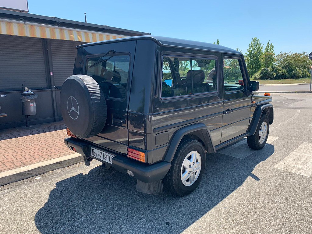 1991 Mercedes G Wagon Coupe G200 manual - StanceWorks