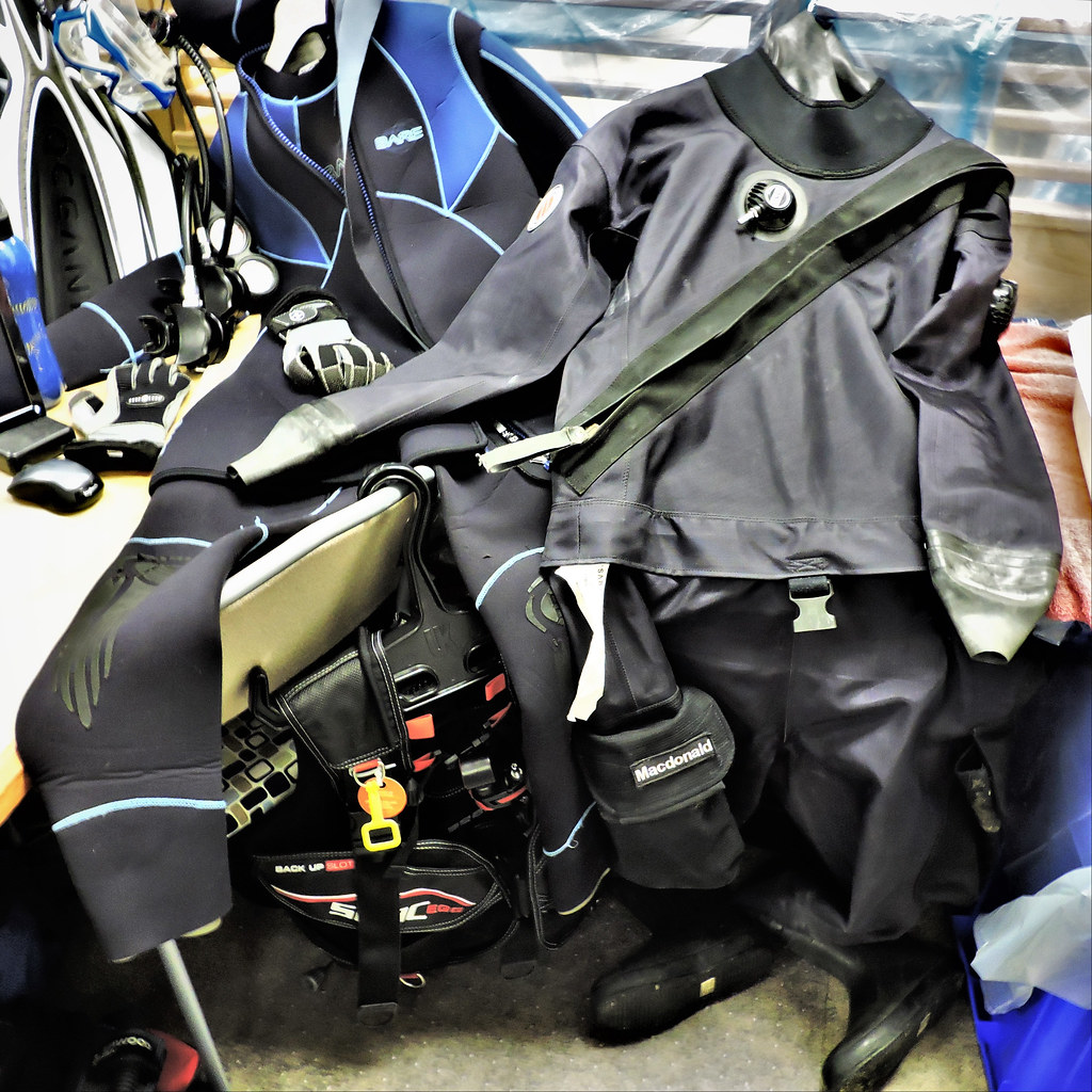 Diving gear a photo on Flickriver