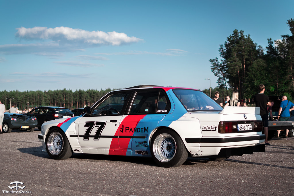 BMW E30 Sedan w/ Pandem widebody kit a photo on Flickriver