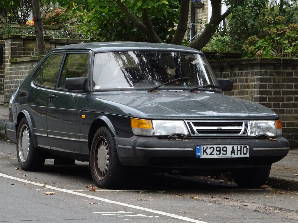 1992 Saab 900i 16v Salisbury, Wiltshire registered. Neil Potter