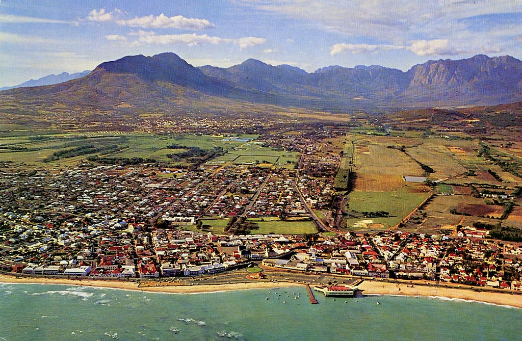 Strand/Somerset West, c1955 Etienne du Plessis Flickr