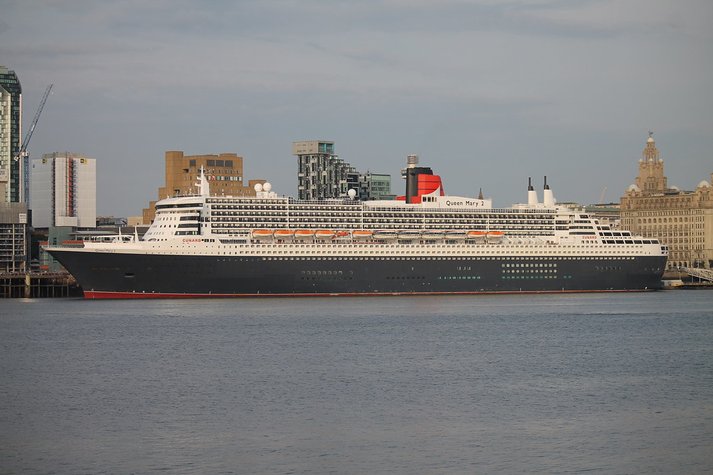 Queen Mary 2 Queen Mary 2 berthed in Liverpool wdw1998 Flickr