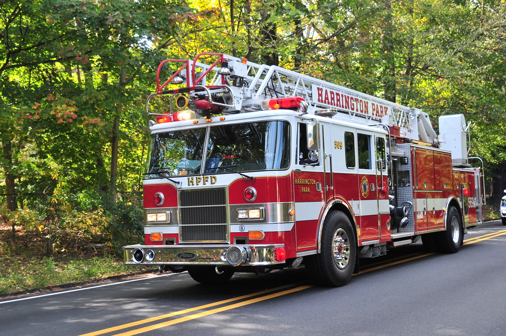 Harrington Park Fire Department Ladder 569 1994 Pierce Lan