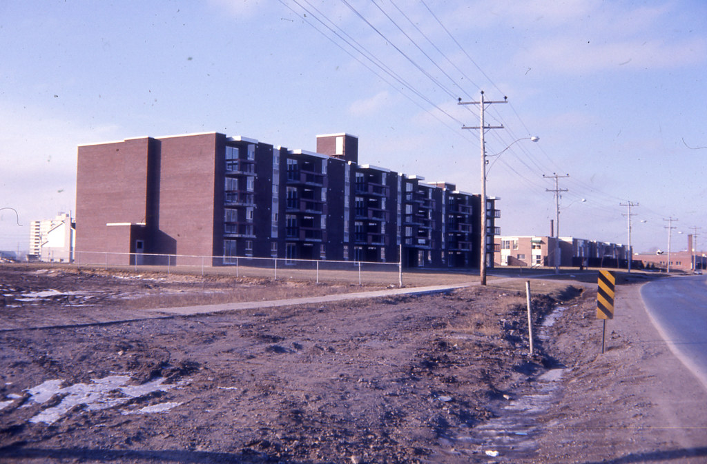 2015111974015 Senior citizens' apartments at 245 Bridge… Flickr
