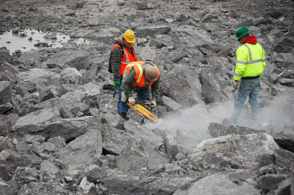 Blast rubble (Silica Formation, Middle Devonian; Lafarge P… Flickr