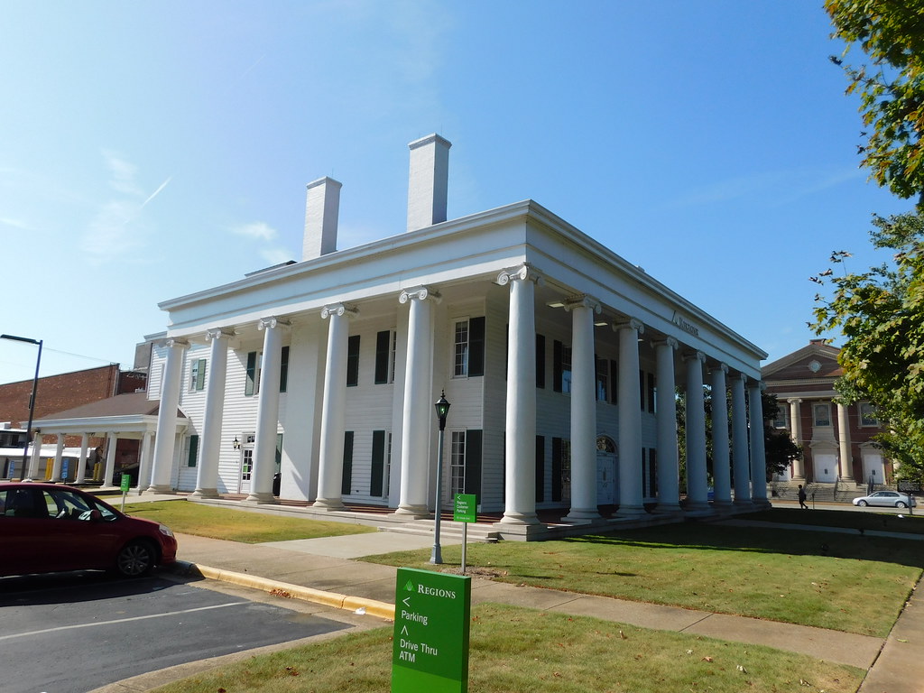 Regions Bank Florence, Alabama Constructed in 1983 as an e… Flickr