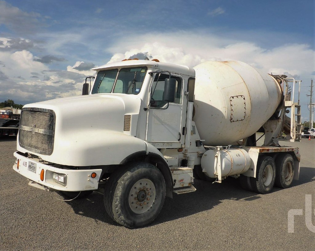 2005 Oshkosh F2346 mixer Interesting mixer truck for sale … Flickr