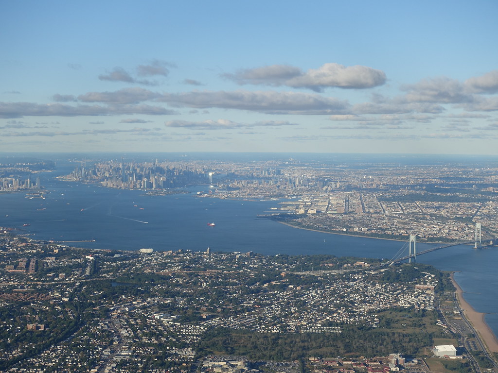 201910024 AA3350 YYZLGA New York City Staten Island, Broo… Flickr