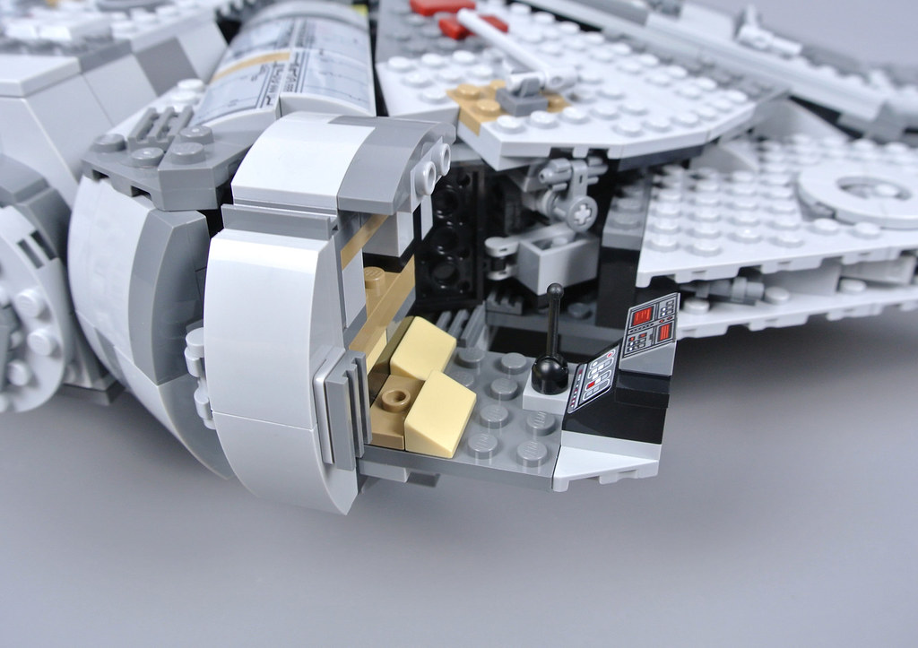 LEGO 75257 Millennium Falcon review Brickset