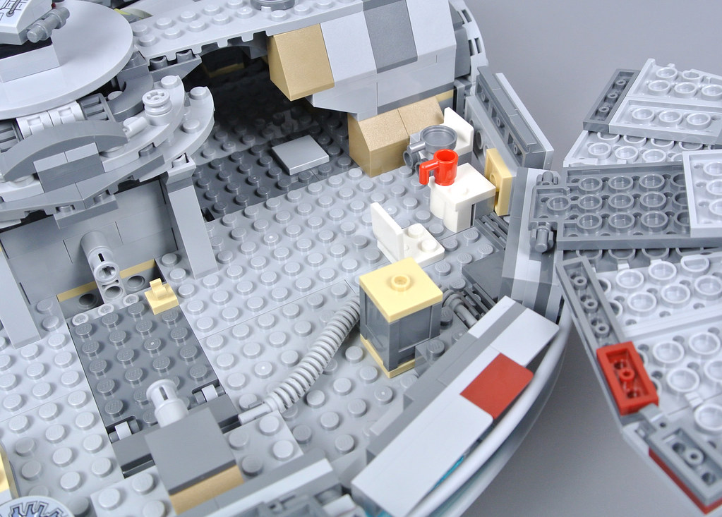 LEGO 75257 Millennium Falcon review Brickset