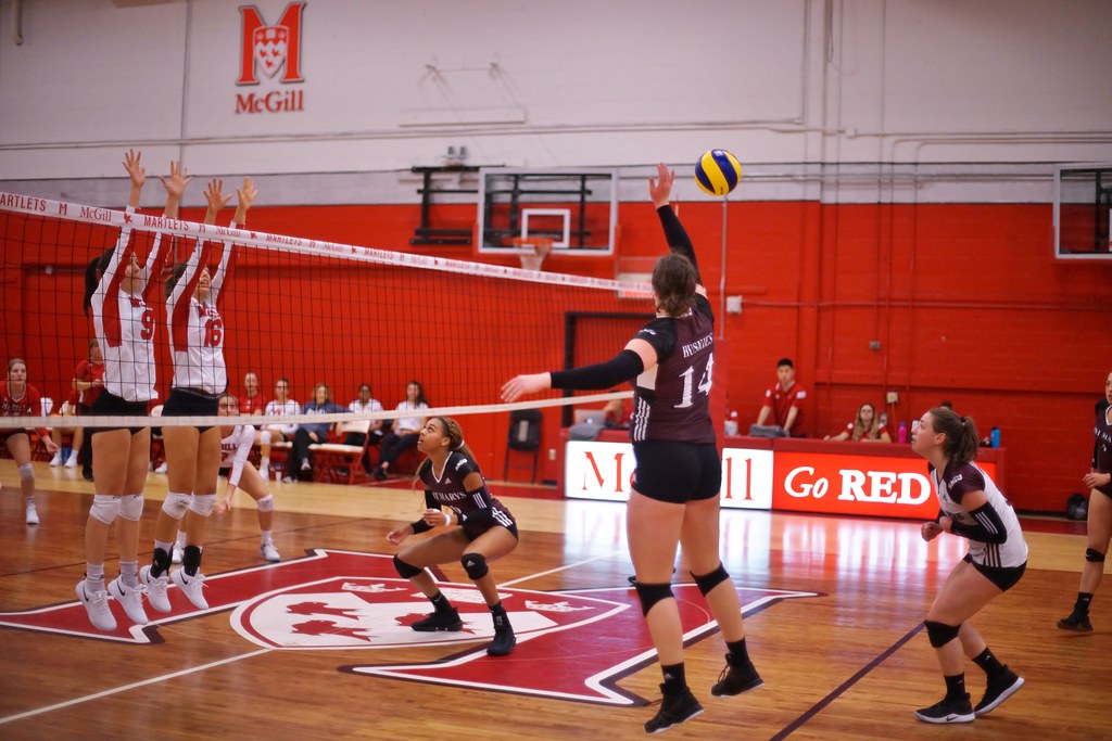 Women's College Volleyball, Sony A99, Montréal, 12 October… Flickr