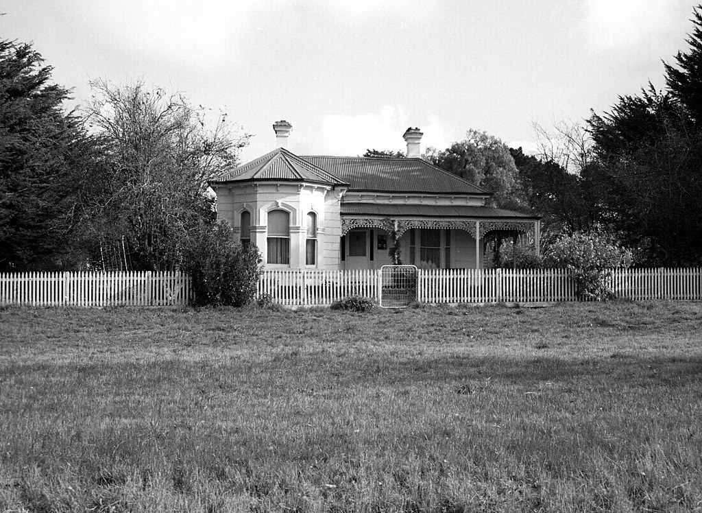 ROMSEY MELBOURNE LANCEFIELD ROAD off, House, treesMRCHLS … Flickr