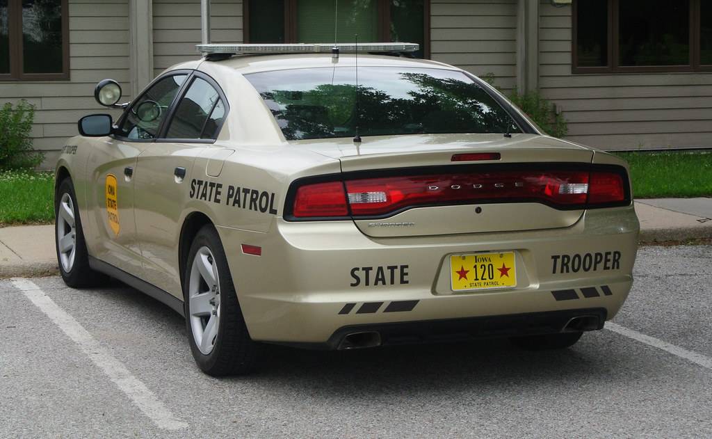 Iowa State Patrol 20112014 Dodge Charger belonging to the… Flickr