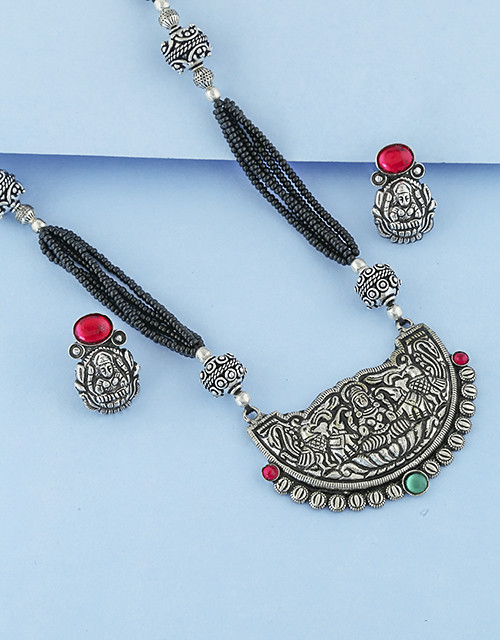 Black Metal Jewellery Check out the variety of black metal… Flickr