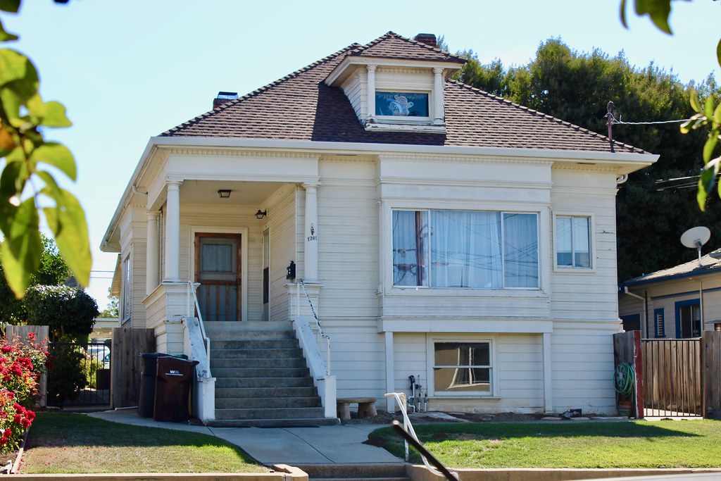 1281 C St., Hayward Four Square Cottage 1281 C St. Hayward… Flickr