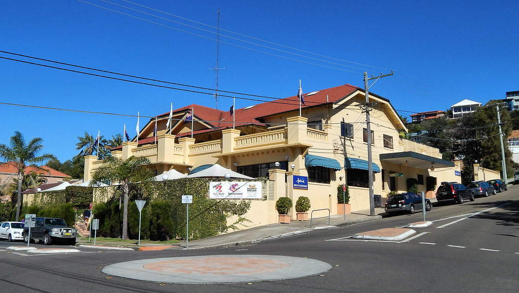 Harbord Beach Hotel, Freshwater, Sydney, NSW. 29 Moore Rd,… Flickr