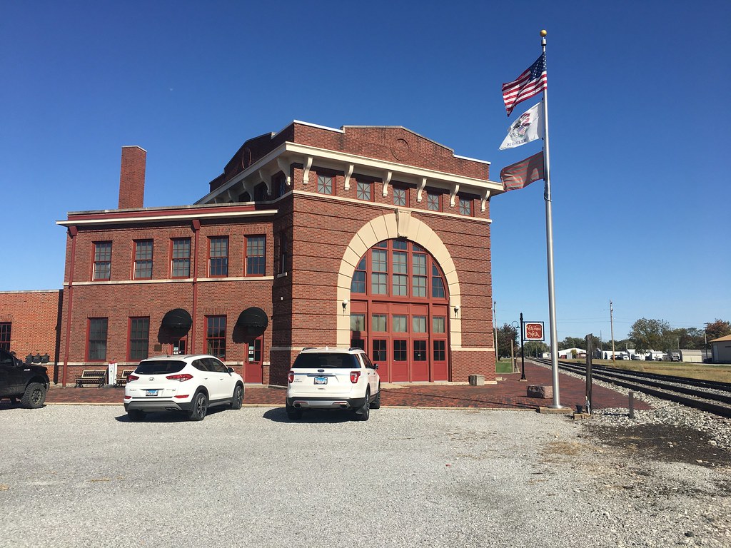 Flora, Illinois former B&O Depot Built in 1916/17 for the … Flickr