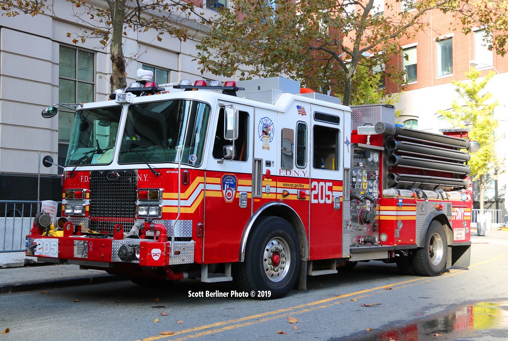 FDNY ENGINE COMPANY 205 | Scott Berliner | Flickr