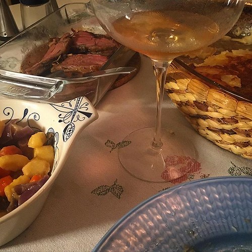 Sero venientibus ossa heter det på latin, alltså ”till dem… Flickr