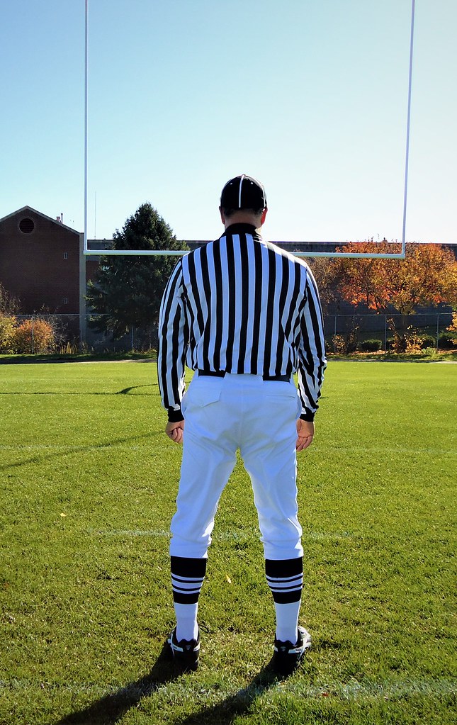 High School Football Officials Uniform With Knickers Flickr