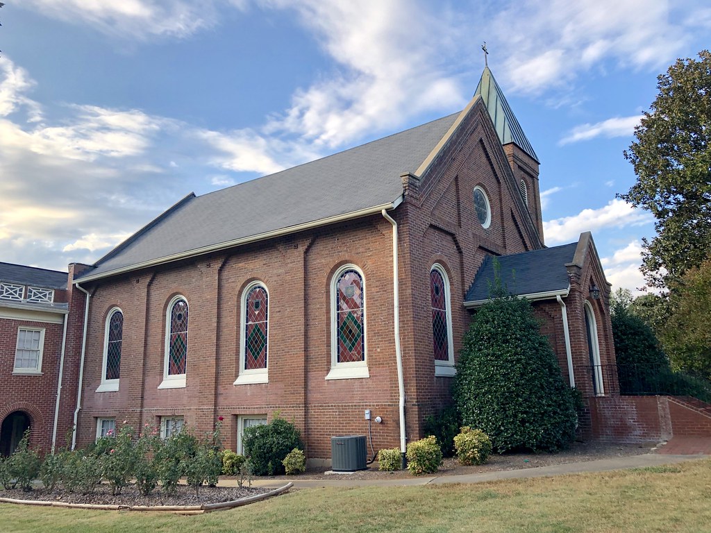 First Baptist Church, Hillsborough, NC Warren LeMay Flickr