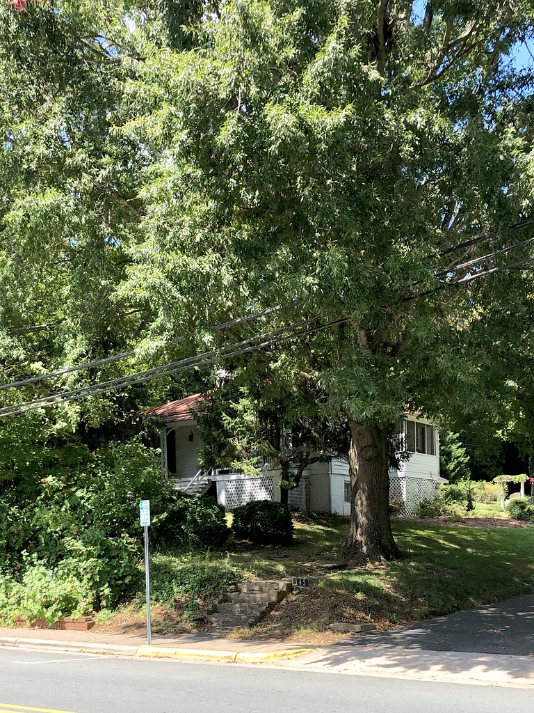 East King Street, Hillsborough, NC Warren LeMay Flickr