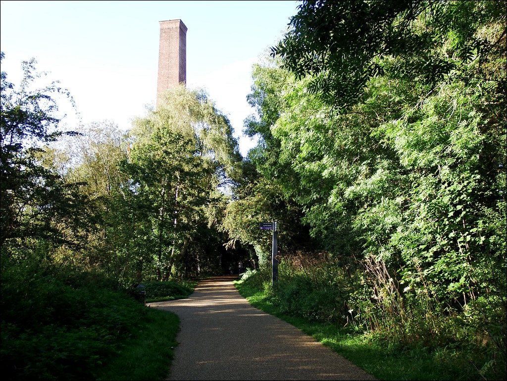 Grange pool Telford park with lizzie 091019 ©Liz Callan (1… Flickr