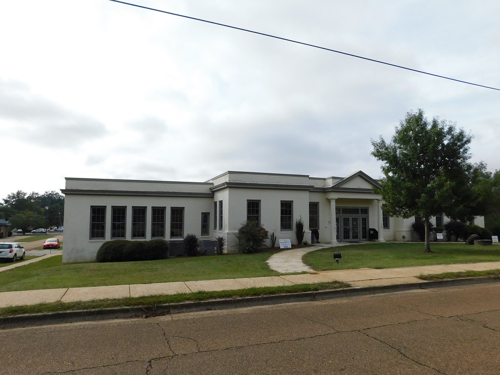 The Old Aliceville School Aliceville, Alabama Originally o… Flickr
