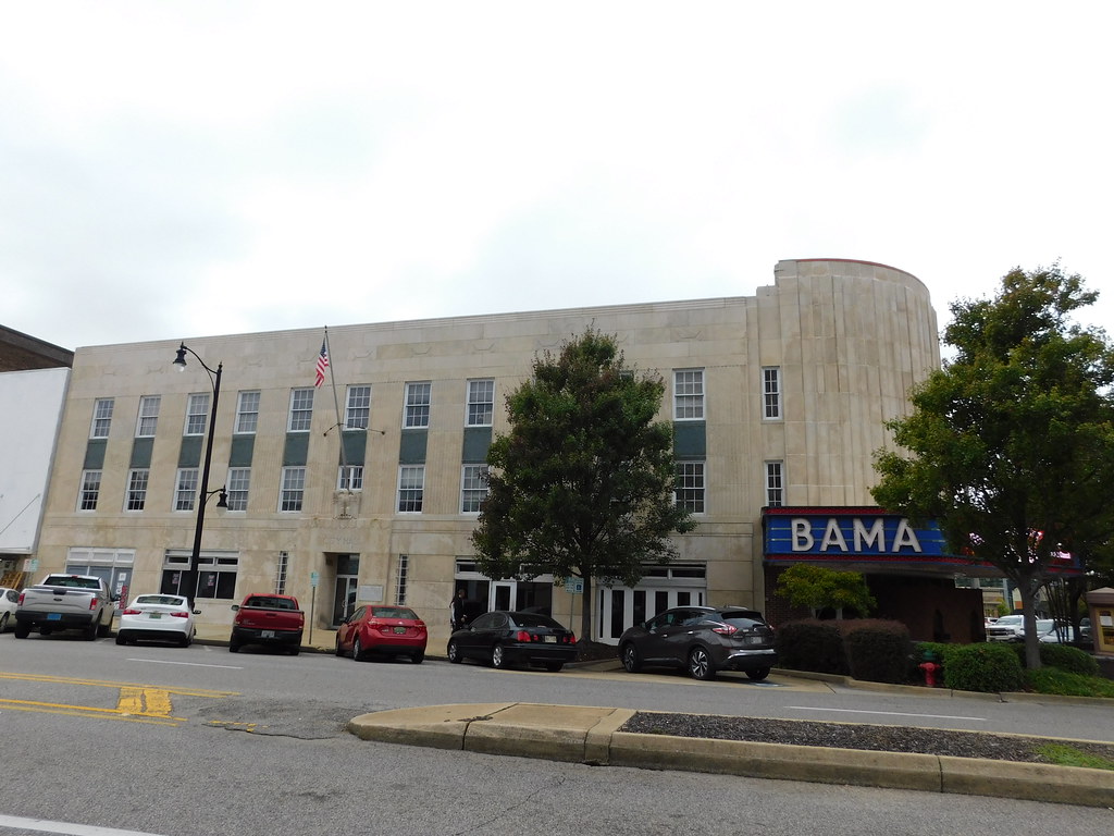 The Bama Theatre Tuscaloosa, Alabama The brick and limesto… Flickr