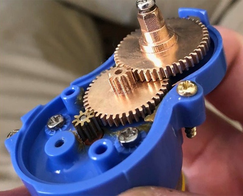 Sourcing the Side Brush Middle Gear • Robot Reviews