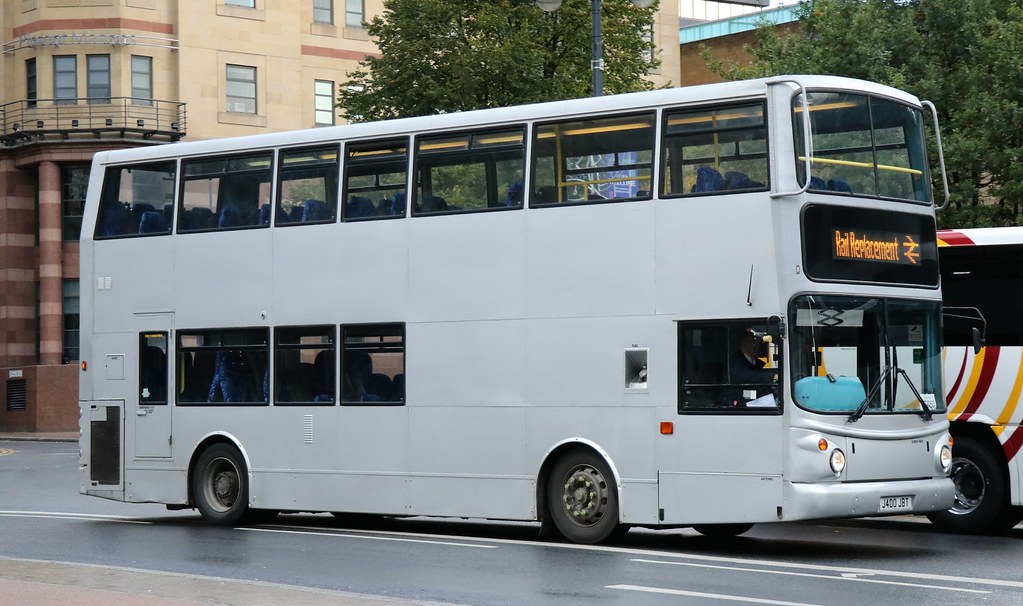 J & B Travel, Coach Hire, Stanningley, Leeds J400 JBT on R… Flickr