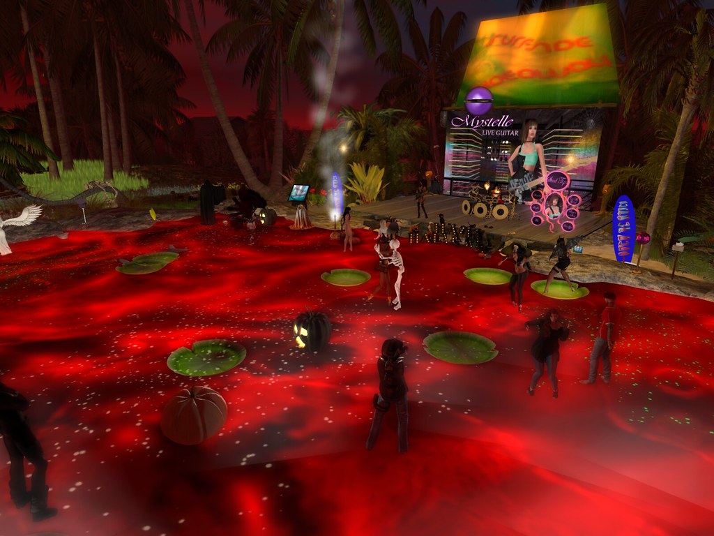 Halloween 2019 Surfside Hideaway with Mystelle Visit thi… Flickr