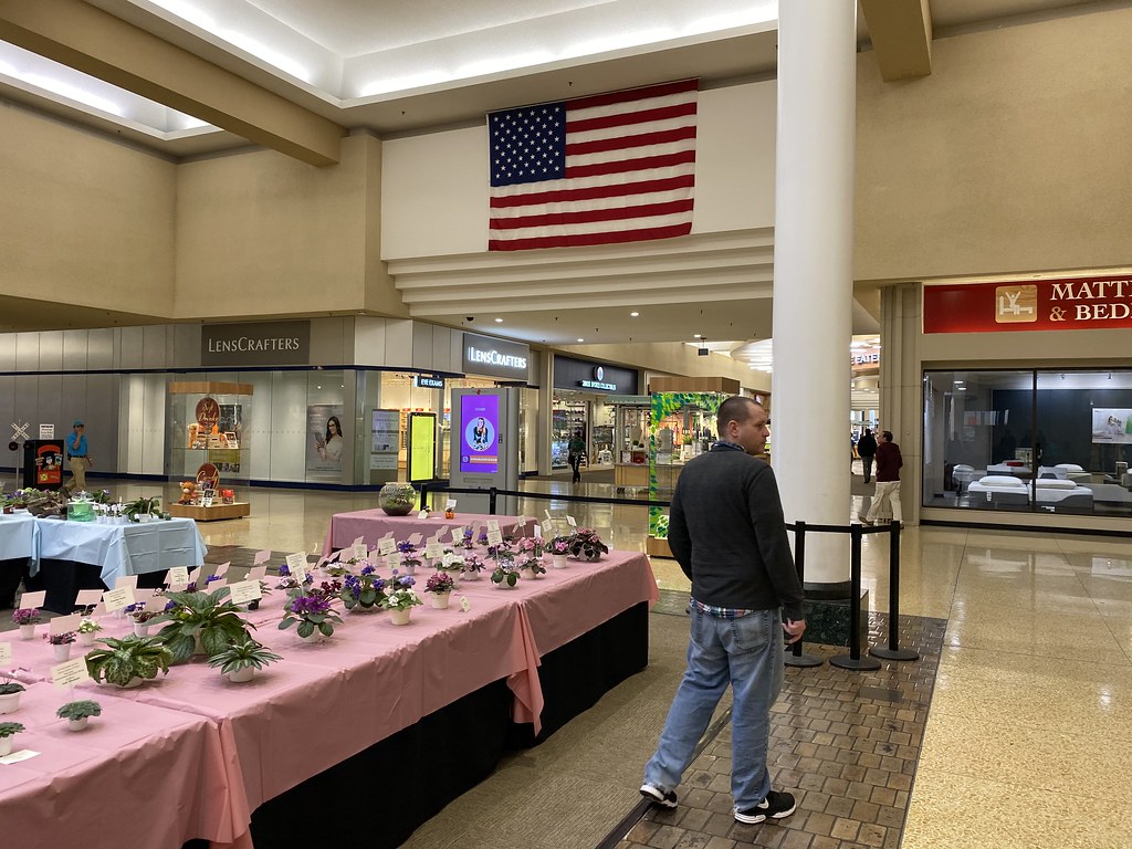 Flickriver Photoset 'Northtown Mall Blaine (Minneapolis / St. Paul), Minnesota' by