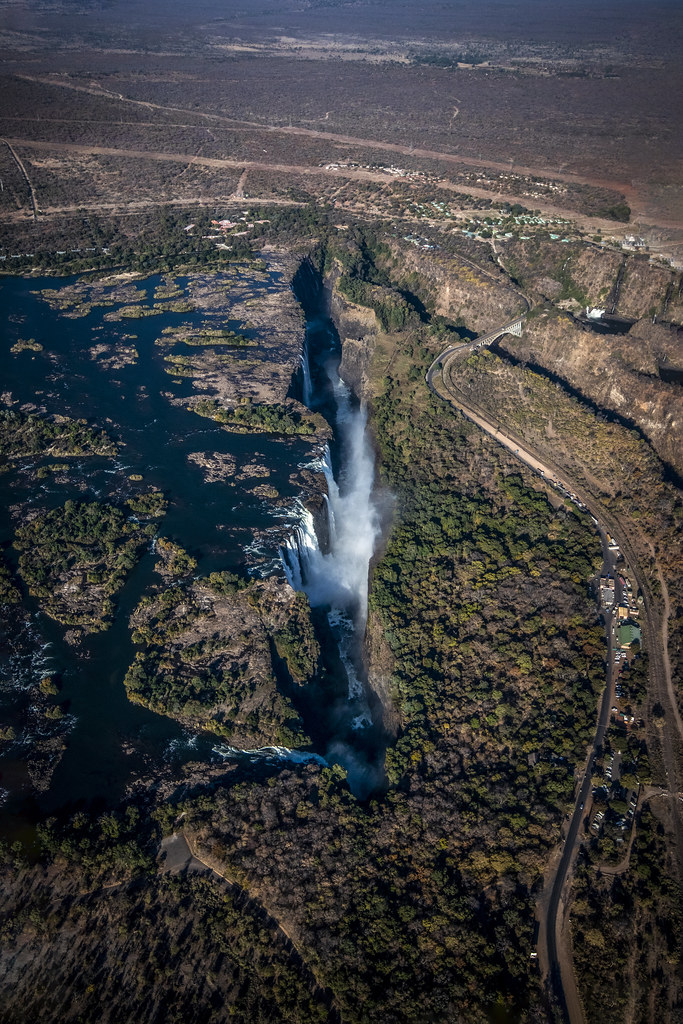 helicopter ride around Victoria Falls or MosioaTunya (Th… Flickr