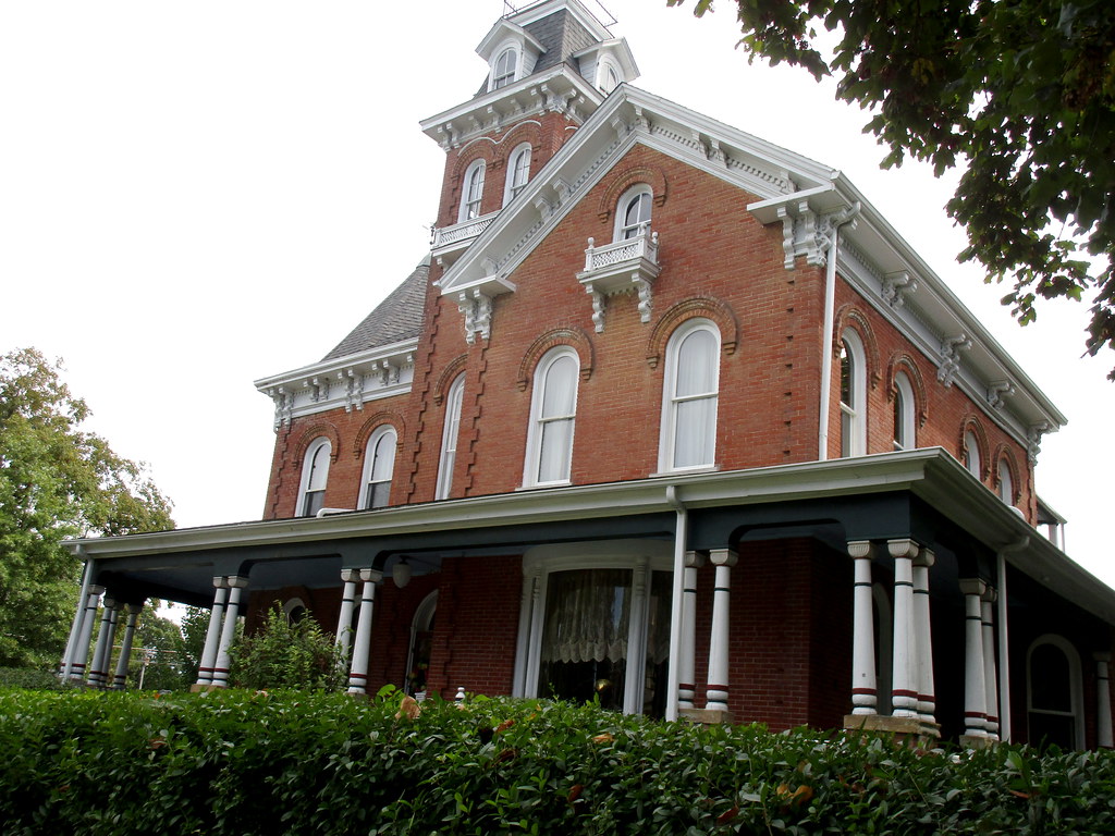 Carthage Illinois, Stately Italianate angled view This gra… Flickr