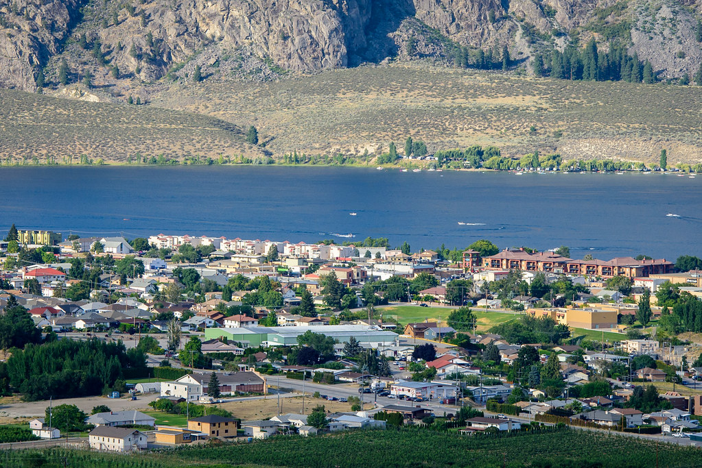 Osoyoos from the West Bench Part of Osoyoos is seen in thi… Flickr